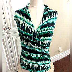 Chaus Women’s Size Large Sleeveless Black Green & White Print V-Neck Ruched Side
